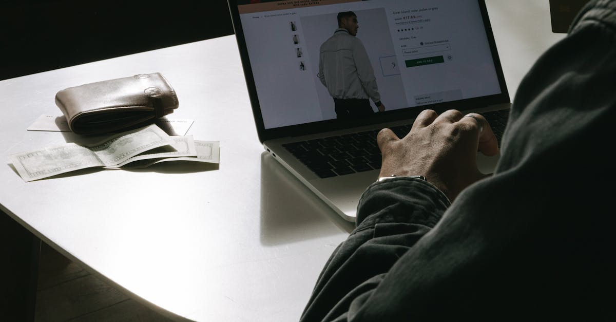 Harnessing Emerging Trends in E-Commerce: Social Media's Role in Enhancing Revenue